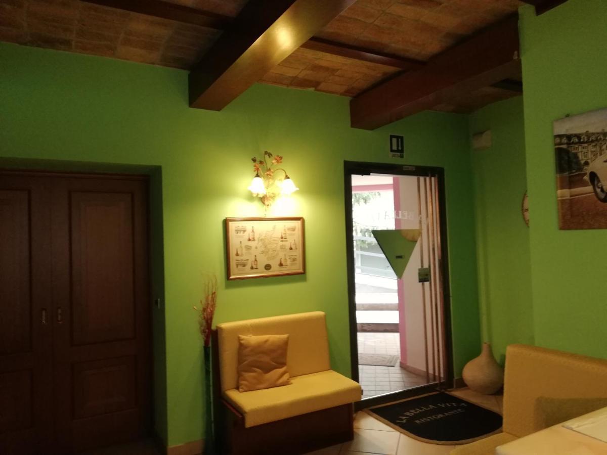 Hotel Azzurra 萨尔索马焦雷泰尔梅 外观 照片