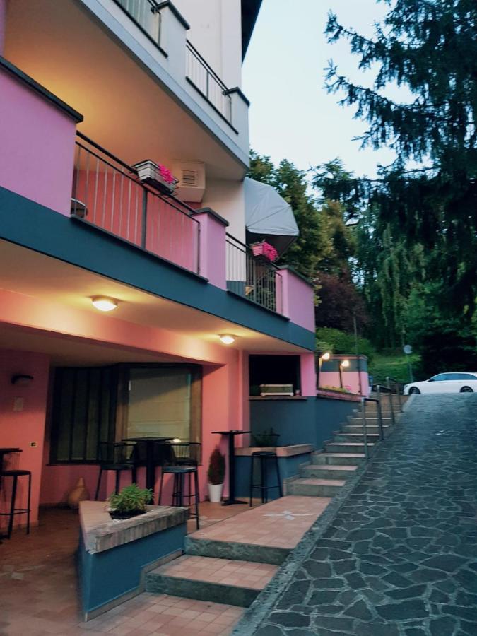 Hotel Azzurra 萨尔索马焦雷泰尔梅 外观 照片