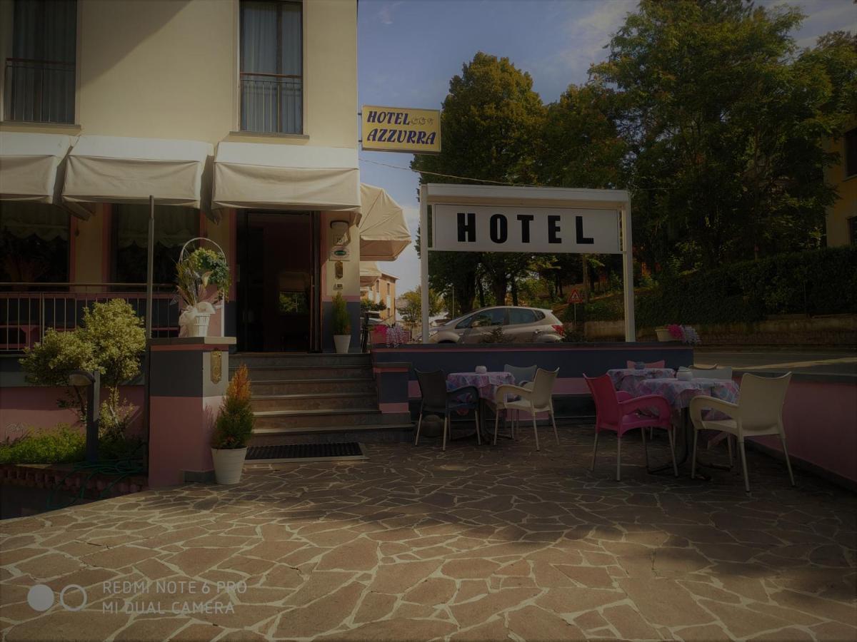 Hotel Azzurra 萨尔索马焦雷泰尔梅 外观 照片