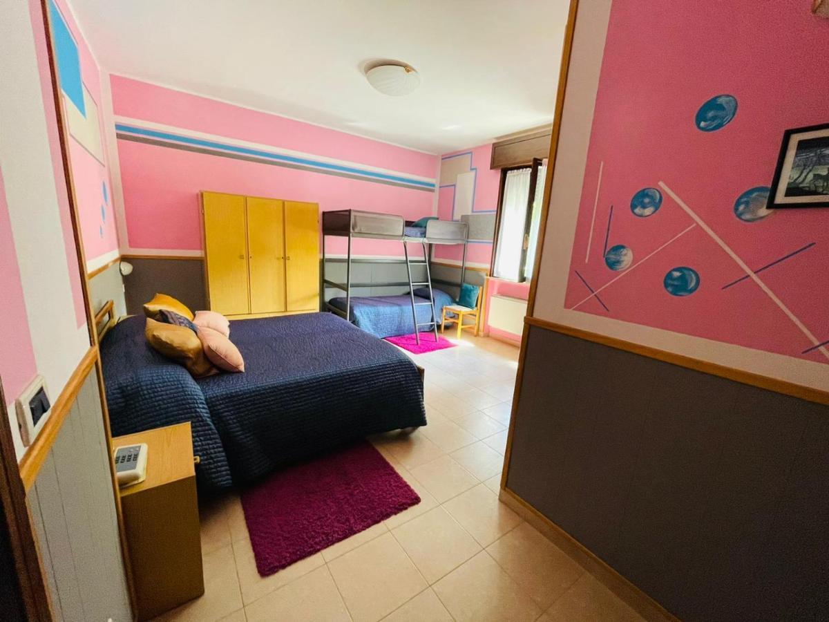 Hotel Azzurra 萨尔索马焦雷泰尔梅 外观 照片